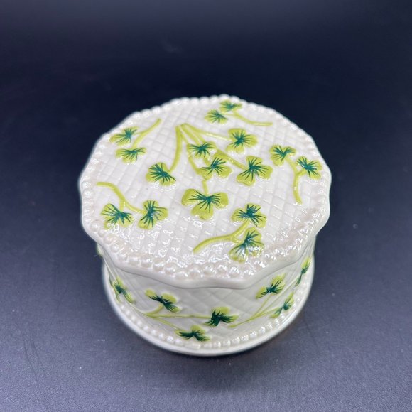 Lidded Ceramic Trinket Holder Box Storage Container White Green Floral - Picture 2 of 8